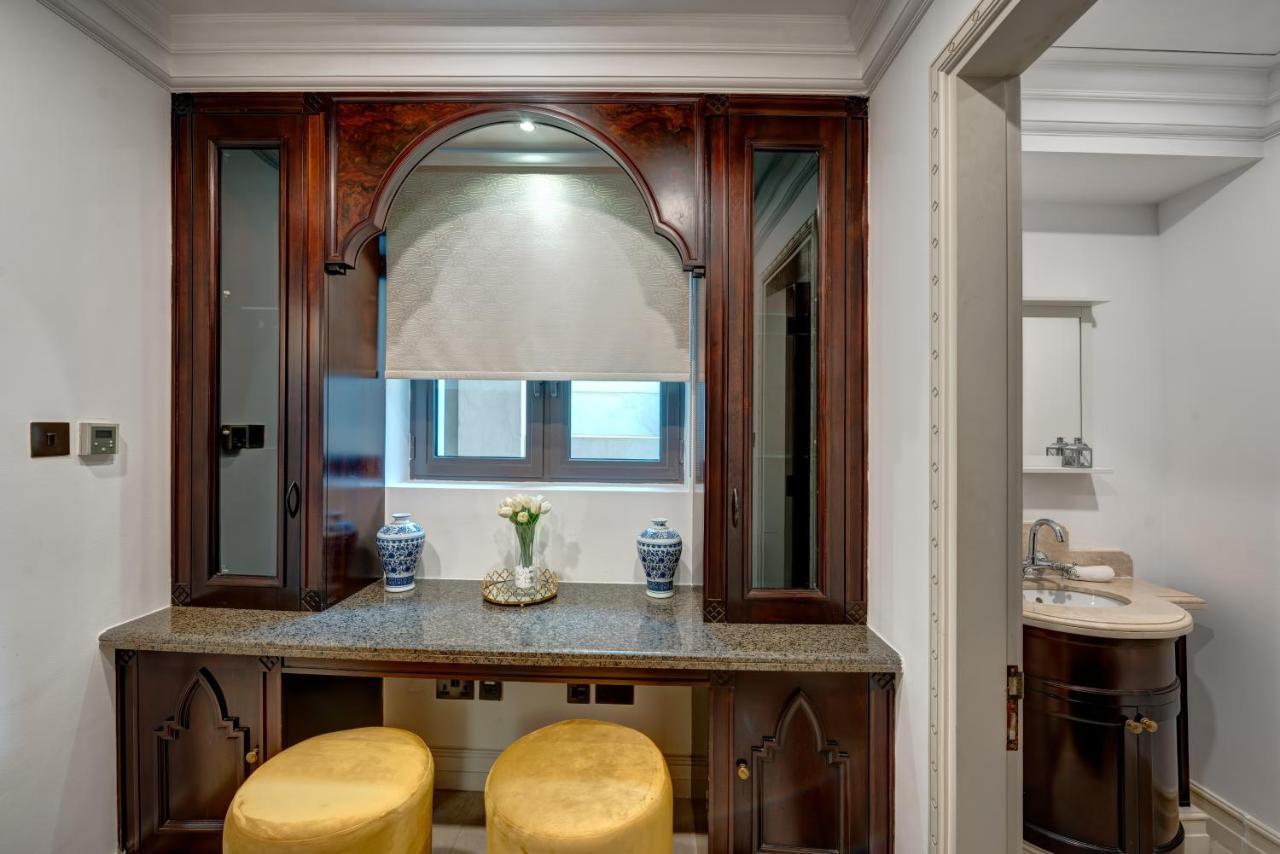 Durrani Homes - Unique Garden Apt at Souk Al Bahar besides Dubai Mall&Burjkhalifa with private jaccuzi Bagian luar foto