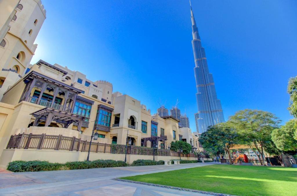 Durrani Homes - Unique Garden Apt at Souk Al Bahar besides Dubai Mall&Burjkhalifa with private jaccuzi Bagian luar foto